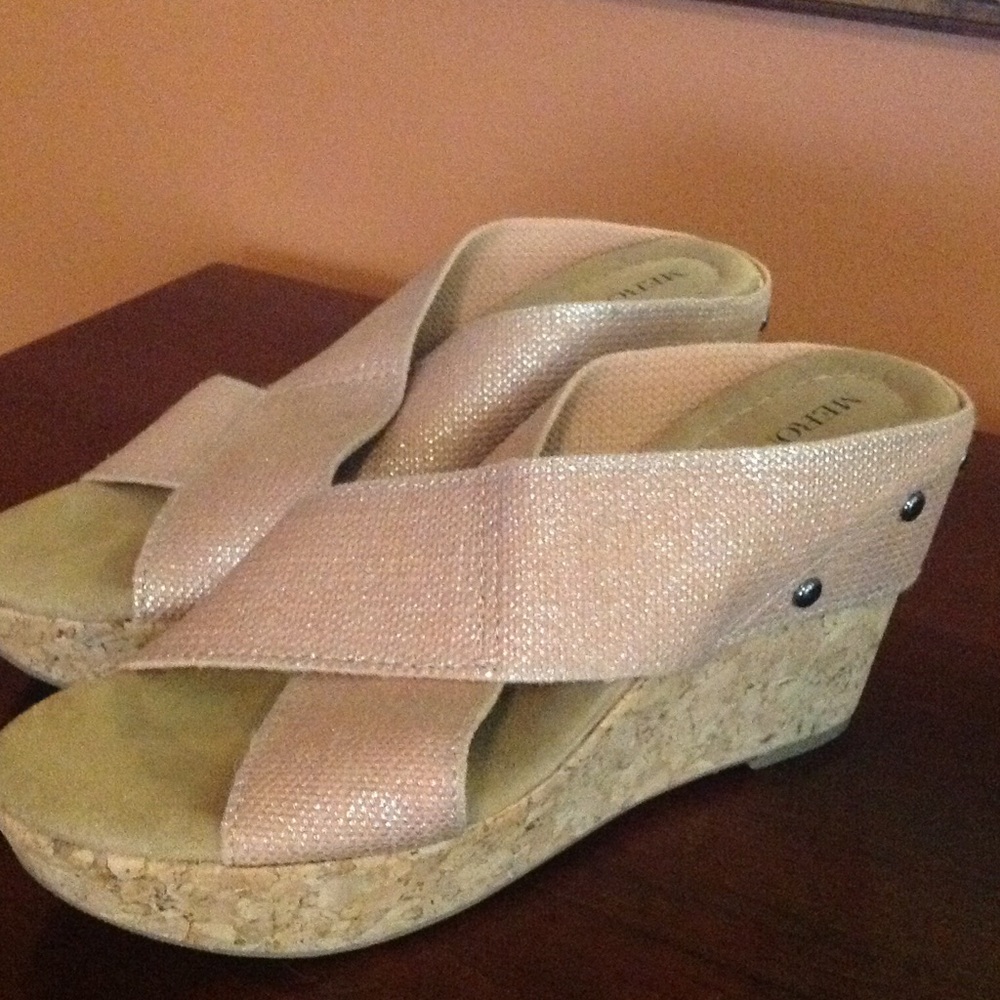Lucky style cork wedge sandals in pink
